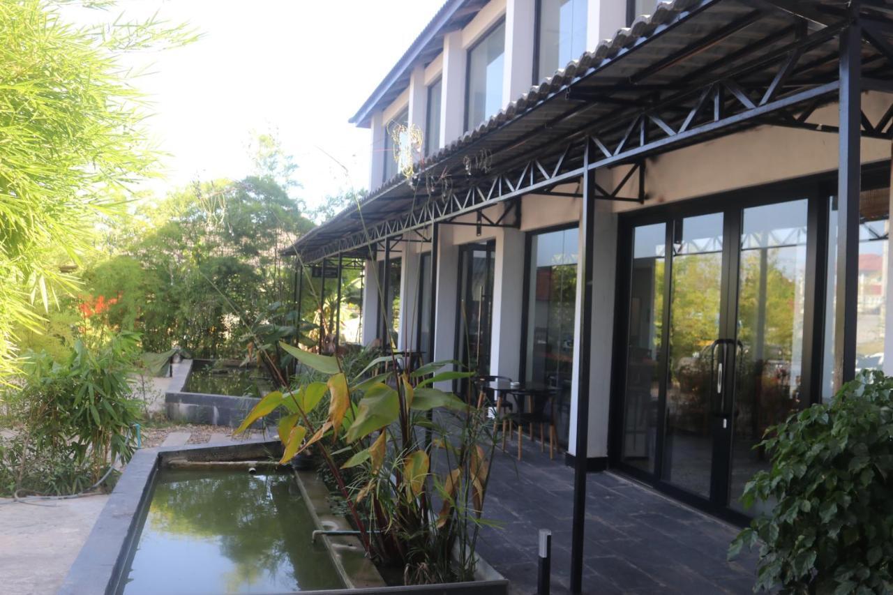 Chang Palace Vientiane Luaran gambar